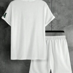 Ensemble Blanc t-shirt décontracté d'été à manches courtes imprimé de lettre à col rond et short à taille à cordon pour hommes image 5 | Soirée Blanche Ensemble Blanc t-shirt décontracté d'été à manches courtes imprimé de lettre à col rond et short à taille à cordon pour hommes image 4 | Soirée Blanche
