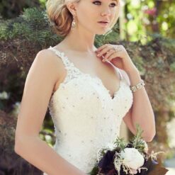 Robe de mariée sirène en dentelle vintage avec traîne et dos nu image 8 | Soirée Blanche Robe de mariée sirène en dentelle vintage avec traîne et dos nu image 7 | Soirée Blanche