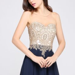 Robe de mariée A scintillante à manches tombantes image 13 | Soirée Blanche