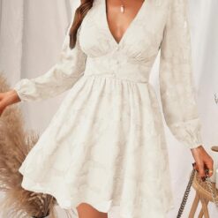 Robe Blanche Cocktail Décolleté En V Courte Devant Longue Derrière image 12 | Soirée Blanche