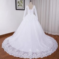 Robe De Mariée Hiver Manches Longues Blanche image 19 | Soirée Blanche