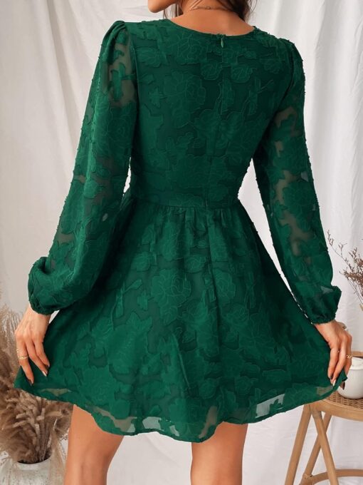Robe De Mariée En Dentelle Graphique Et Scintillante – Image 5