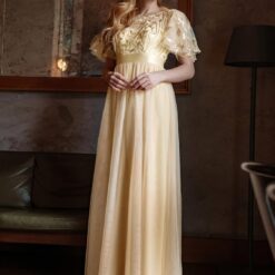 Robe De Mariée Courte Avec Perles Blanche image 17 | Soirée Blanche