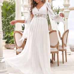 Robe de mariée en dentelle nature et col V image 14 | Soirée Blanche