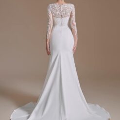 Robe de mariée à encolure bateau en dentelle image 16 | Soirée Blanche Robe de mariée à encolure bateau en dentelle image 15 | Soirée Blanche