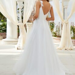 Robe De Mariée Simple Et Chic Blanche image 10 | Soirée Blanche