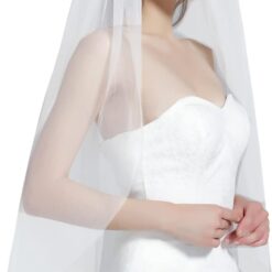 Robe De Mariée Courte Et Chic Blanche Robe De Mariée Courte Et Chic Blanche