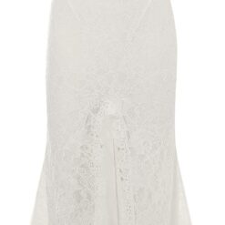 Robe de mariée fourreau en crêpe à motifs et traîne en dentelle image 16 | Soirée Blanche