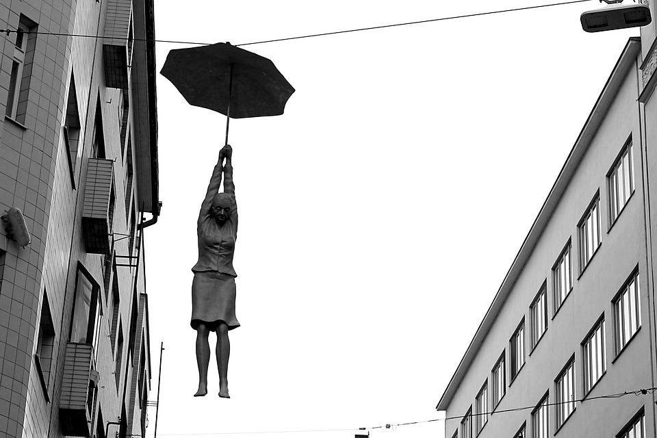 Soirée blanche : les idées de jeux pour les experts en marketing