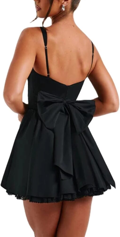 Robe Blanche Courte A Volant