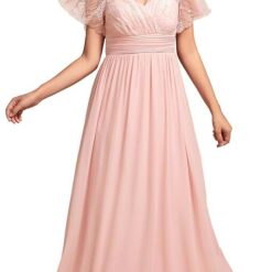 Robe de mariée A en dentelle avec décolleté en V et fleur en blush Robe de mariée A en dentelle avec décolleté en V et fleur en blush