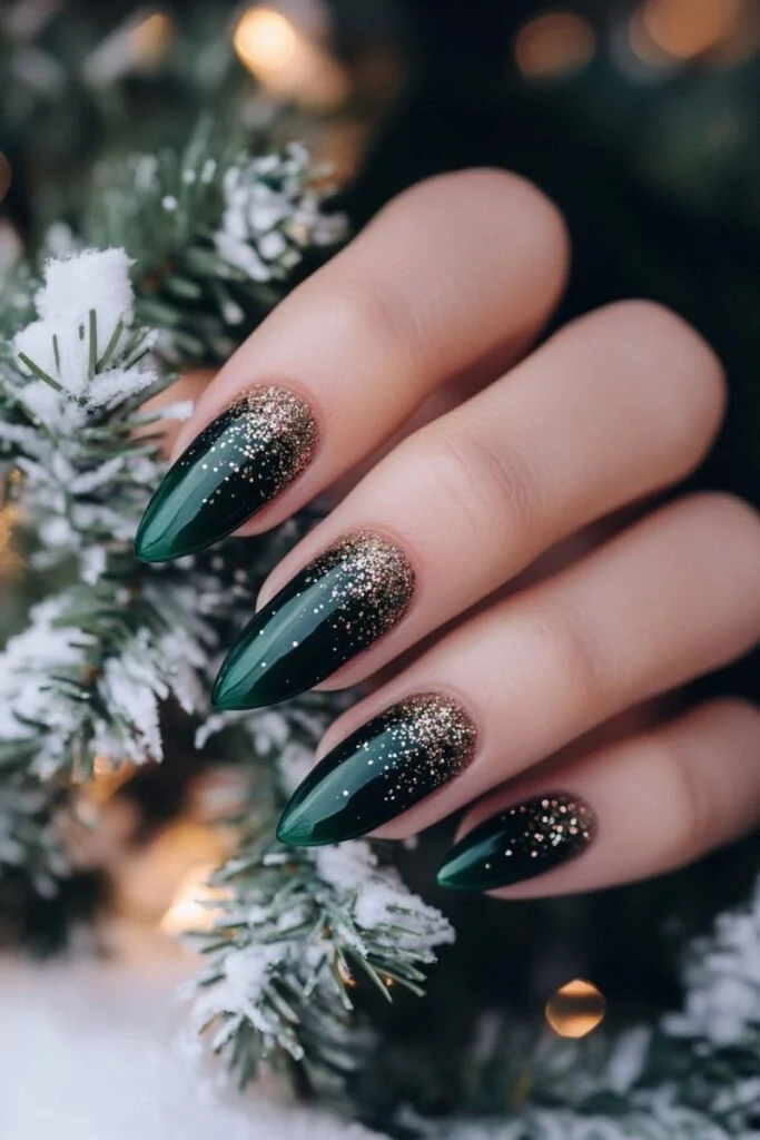15 dessins d'ongles de Noël les plus mignons que vous verrez cette saison image 27 | Soirée Blanche