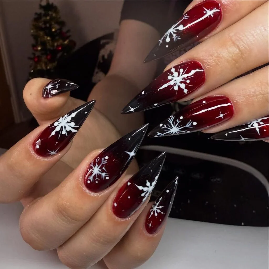 15 dessins d'ongles de Noël les plus mignons que vous verrez cette saison image 23 | Soirée Blanche