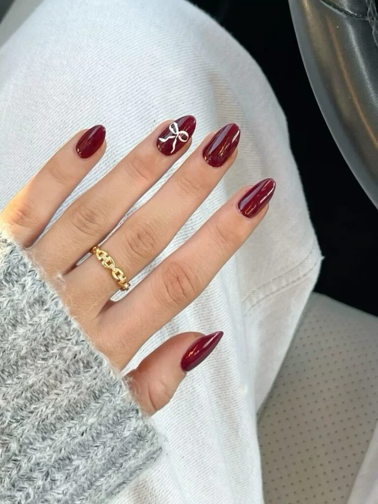15 dessins d'ongles de Noël les plus mignons que vous verrez cette saison image 35 | Soirée Blanche