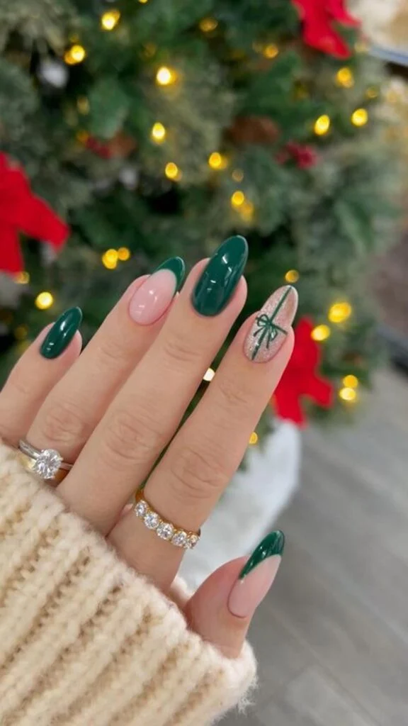 15 dessins d'ongles de Noël les plus mignons que vous verrez cette saison image 7 | Soirée Blanche