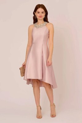 Les meilleures robes de mère du marié pour 2026 : du classique au moderne