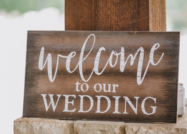 Les coûts des mariages ont encore augmenté : voici où les couples de 2026 dépensent encore (et ce qu'ils sautent) image 16 | Soirée Blanche