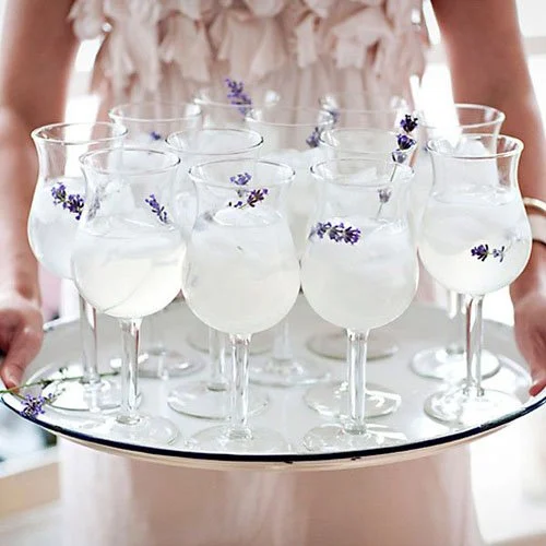 Limonade à la lavande des dîners du dimanche de Karen Mordechai via One Kings Lane