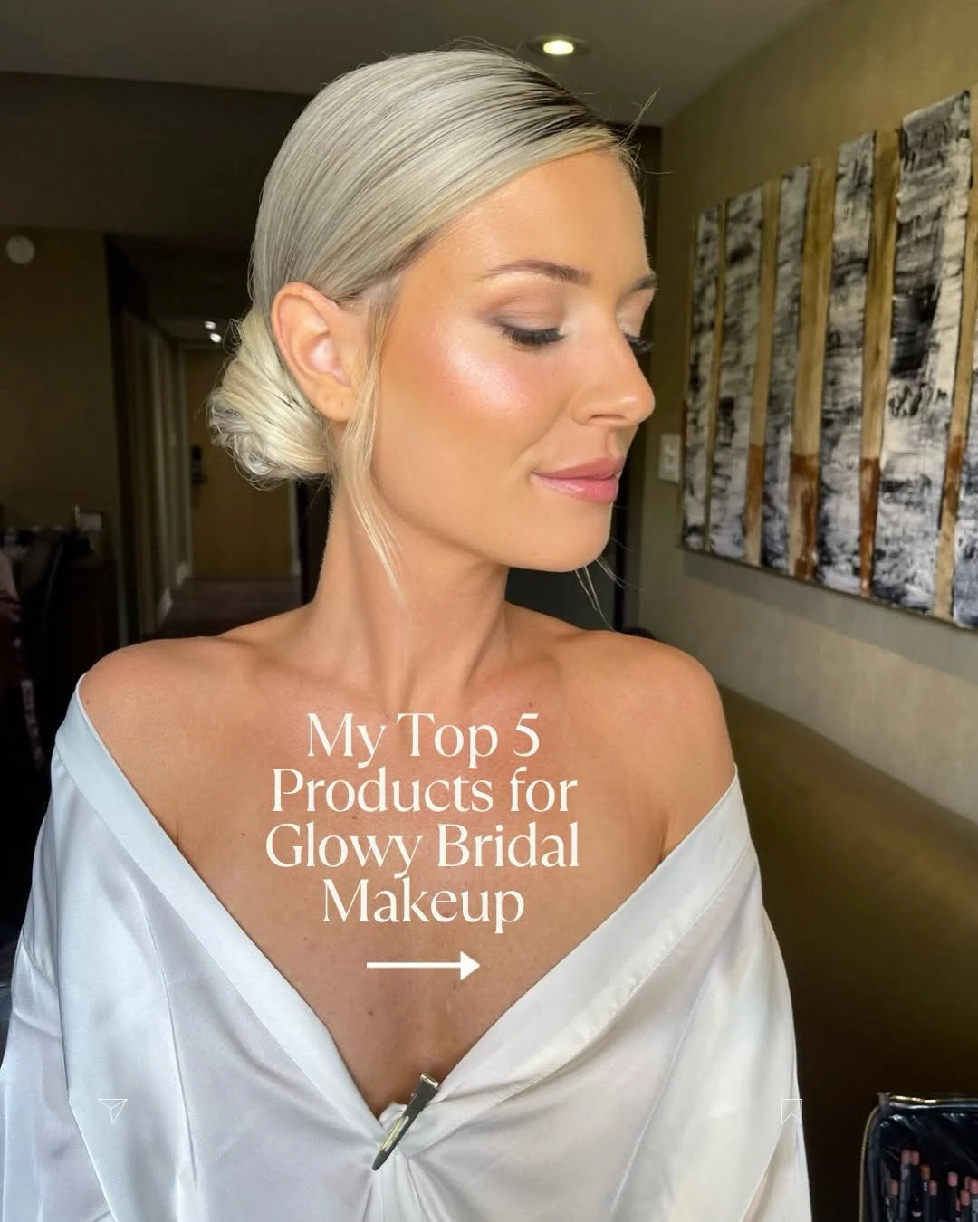 Illuminateur crème sur les pommettes et l'arc de Cupidon