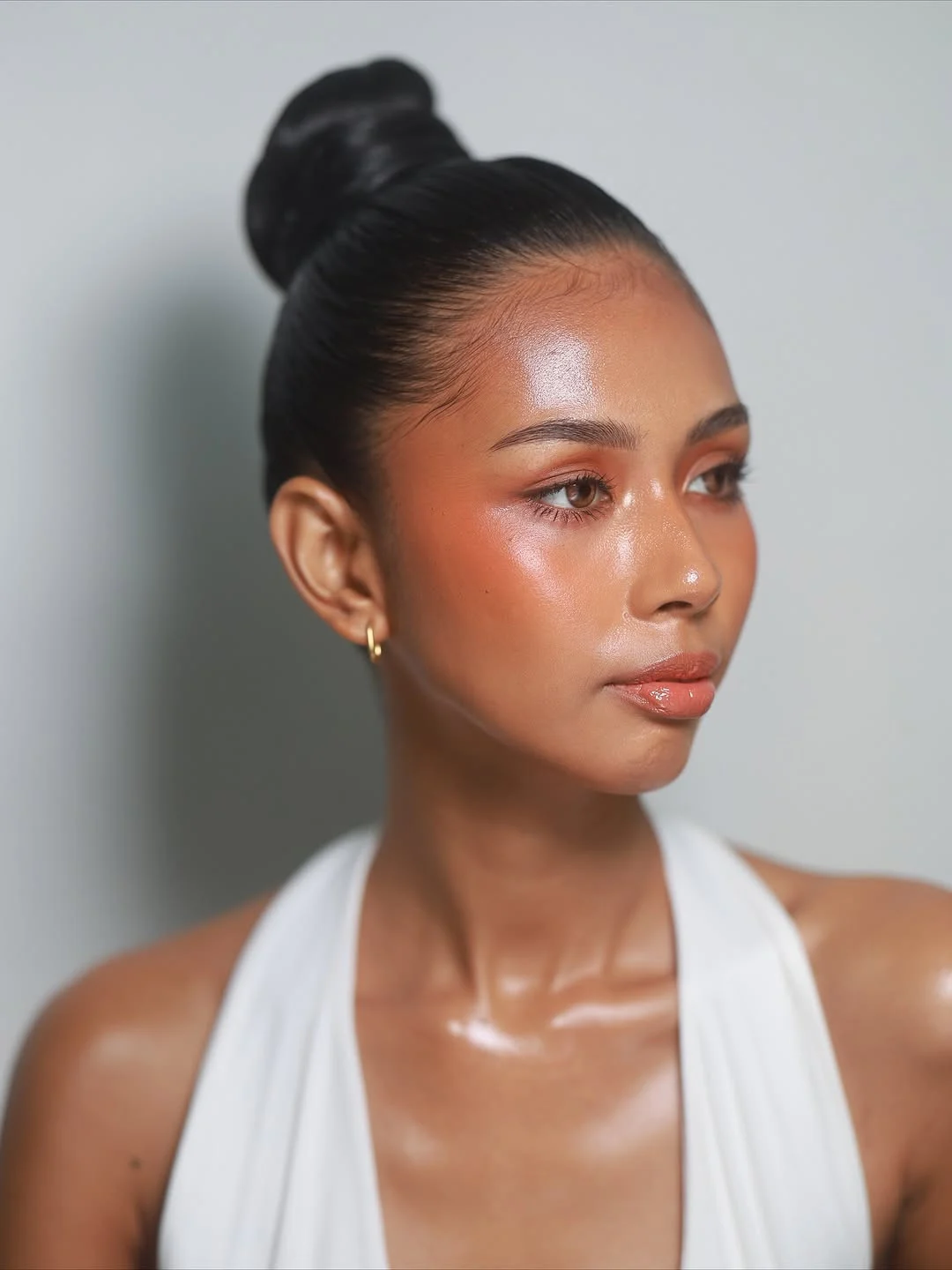 Rouge à lèvres doux en terre cuite pour les chaudes soirées d'été