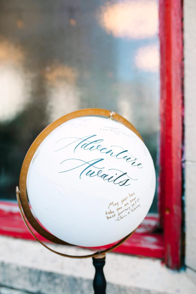 À l'intérieur du mariage à la cathédrale d'Abigail et Ben en cravate noire à St. James 1868 image 97 | Soirée Blanche