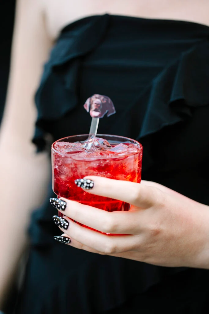 À l'intérieur du mariage à la cathédrale d'Abigail et Ben en cravate noire à St. James 1868 image 103 | Soirée Blanche