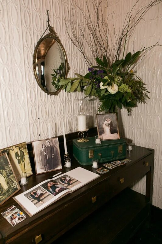 Que mettre sur votre table de livre d’or de mariage Que mettre sur votre table de livre d’or de mariage