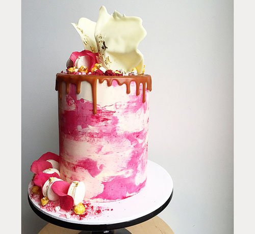 25 superbes gâteaux de mariage goutte à goutte dont vous aurez envie dès maintenant image 11 | Soirée Blanche 25 superbes gâteaux de mariage goutte à goutte dont vous aurez envie dès maintenant image 10 | Soirée Blanche