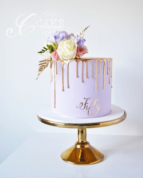 25 superbes gâteaux de mariage goutte à goutte dont vous aurez envie dès maintenant image 23 | Soirée Blanche gâteau de mariage goutte à goutte