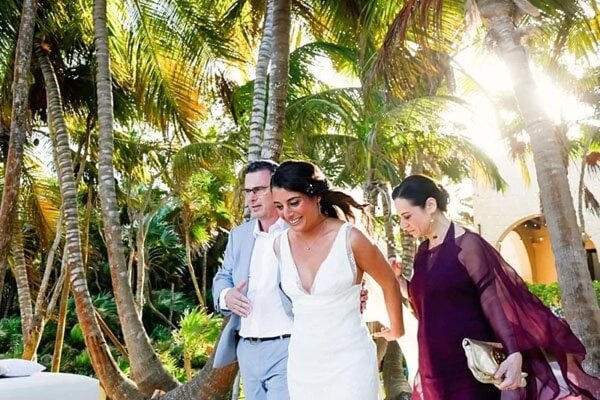 Choses que disent les invités qui font grincer des dents les couples (16 à ignorer)